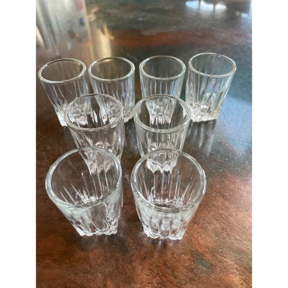 8 Federal Glasses Glass Shot Jigger Whiskey Vintage 2.5" tall x 1.5" wide - Picture 2 of 3